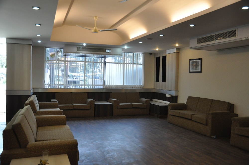 Hotel Krishna Sagar Nh24