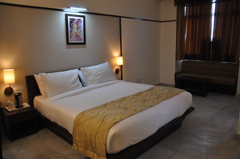 Hotel Krishna Sagar Nh24