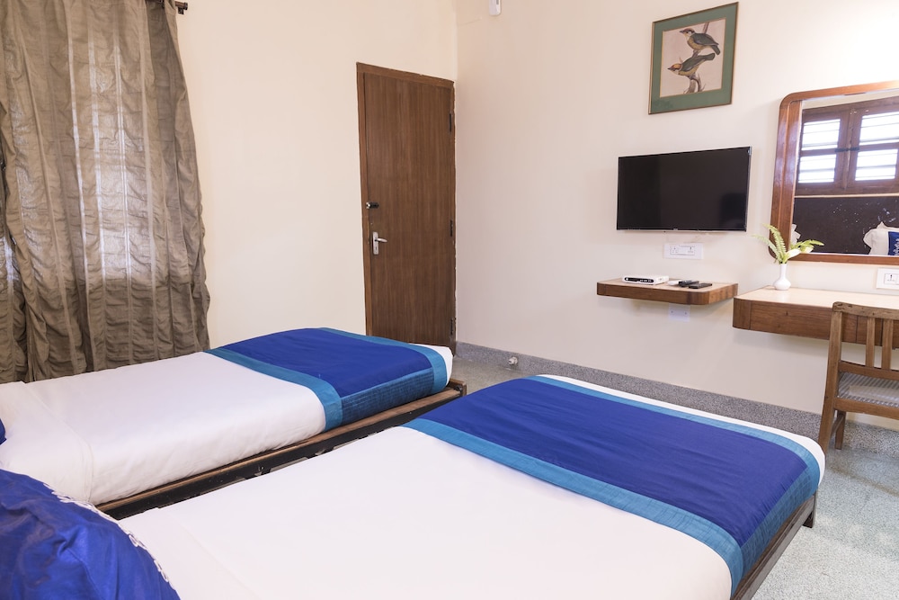 Hotel Woodlands
