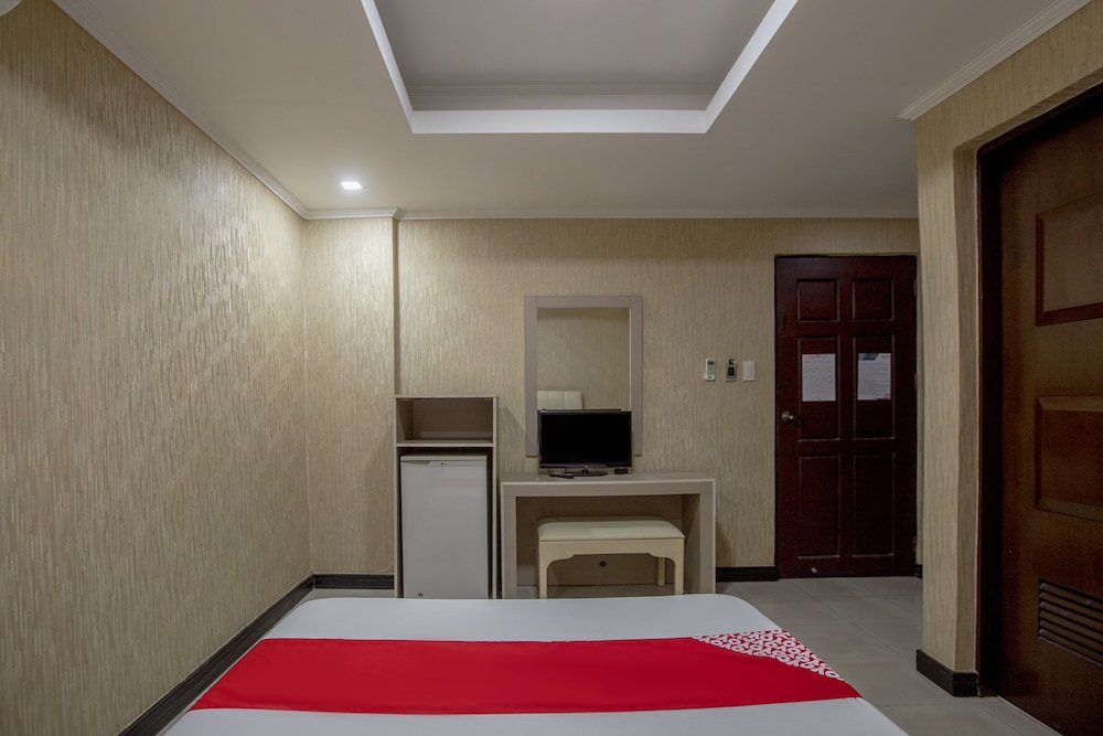 OYO 700 Pj Inn Hotel