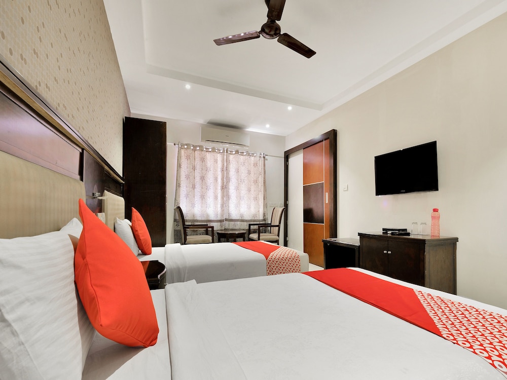Super Capital O Rudra Grand Near Kondapur x Road