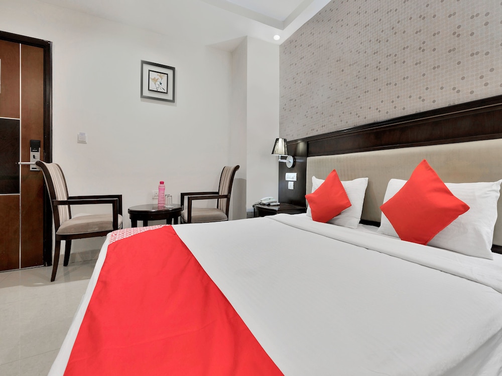 Super Capital O Rudra Grand Near Kondapur x Road