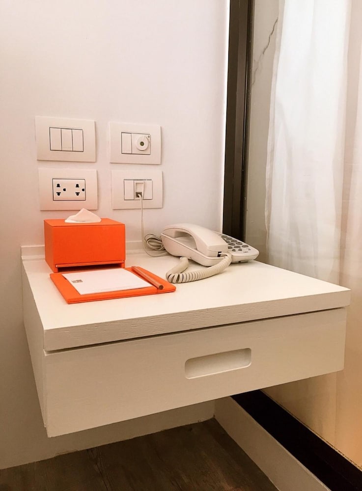 S Box Sukhumvit Hotel