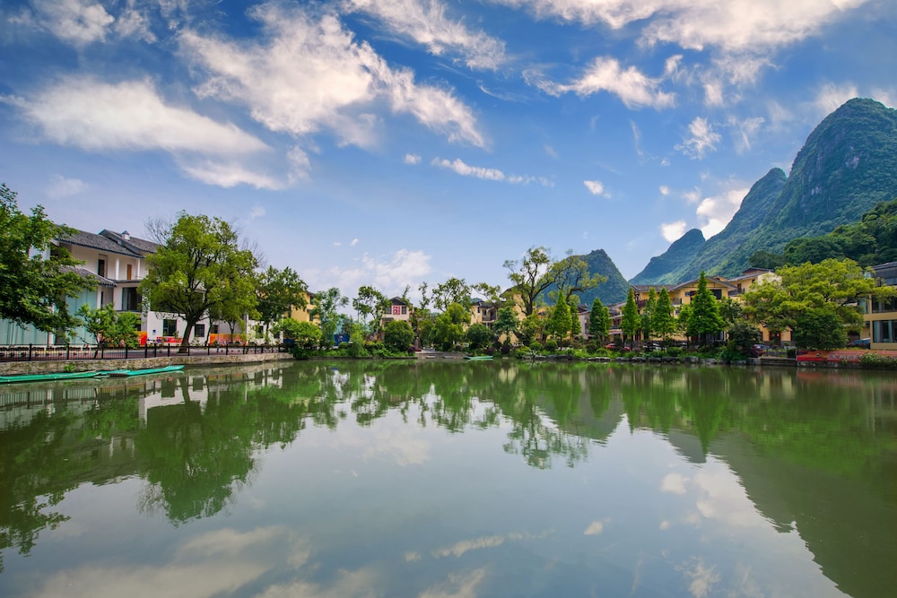 Guilin Peach Blossom River Resort