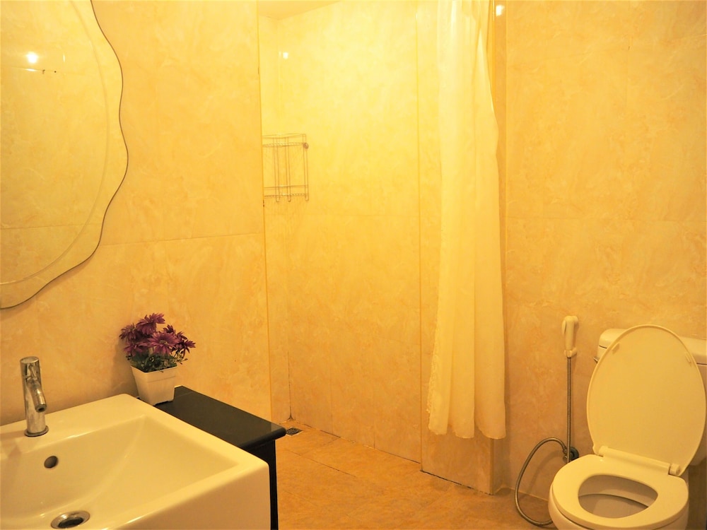 Babylon Palace Hotel
