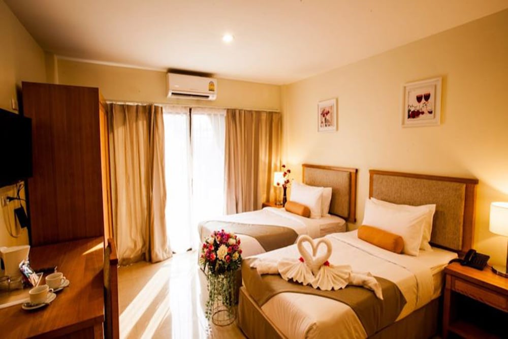 Babylon Palace Hotel