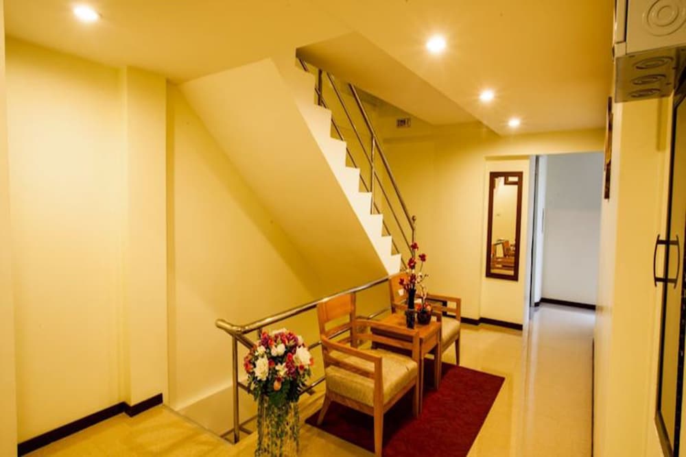 Babylon Palace Hotel