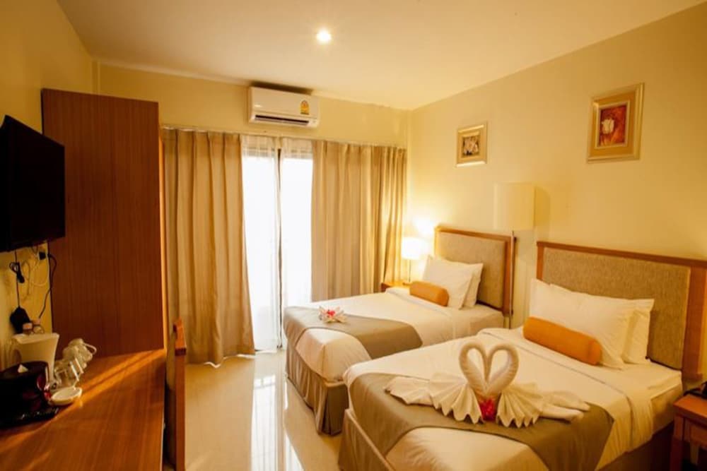 Babylon Palace Hotel