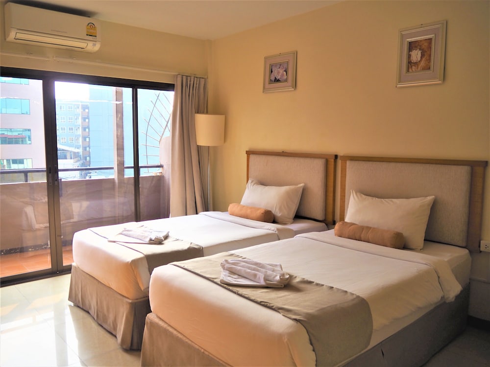 Babylon Palace Hotel