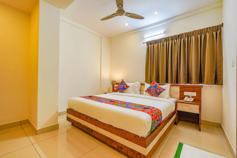 FabHotel Shakthi Suites