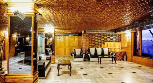 Hotel Subash Palace