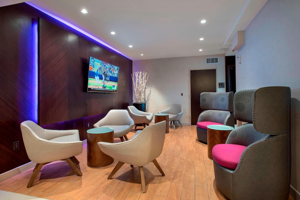 Courtyard by Marriott New York Manhattan/SoHo