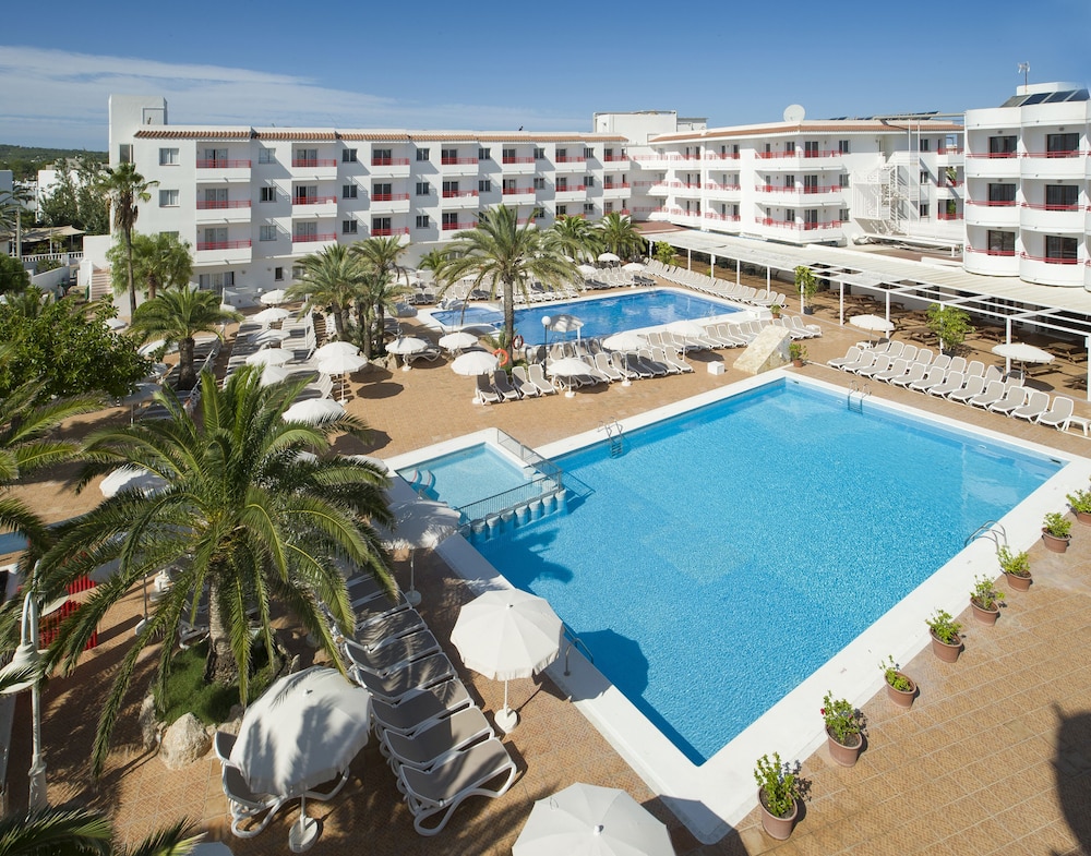 Coral Star Apartments