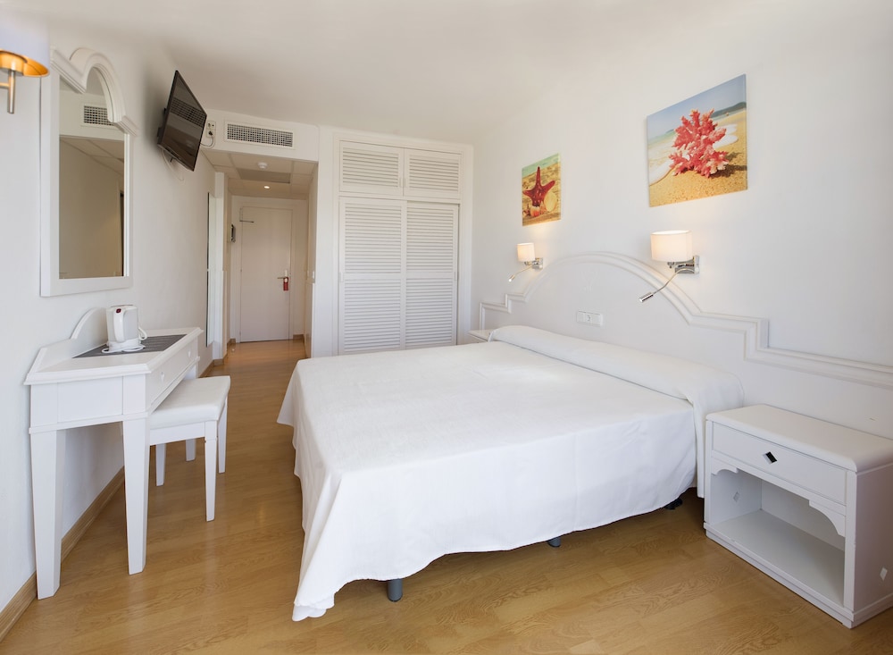 Coral Star Apartments