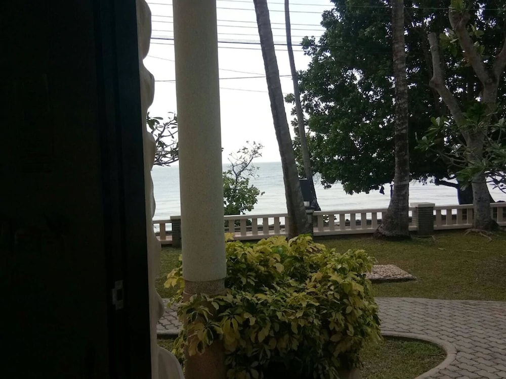 Golden Beach Resort