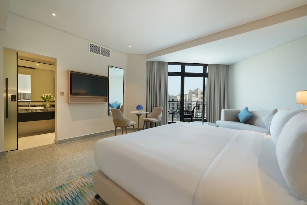 Arabian Park Dubai, an Edge by Rotana Hotel