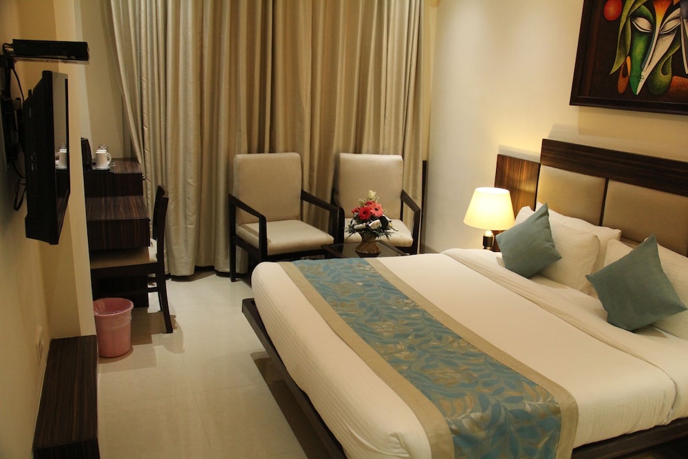 Bhawna Clarks Inn Hotel