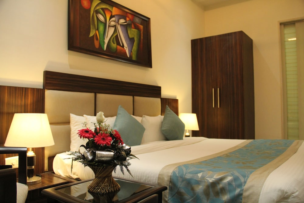 Bhawna Clarks Inn Hotel