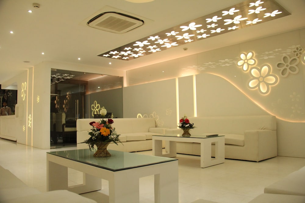 Bhawna Clarks Inn Hotel
