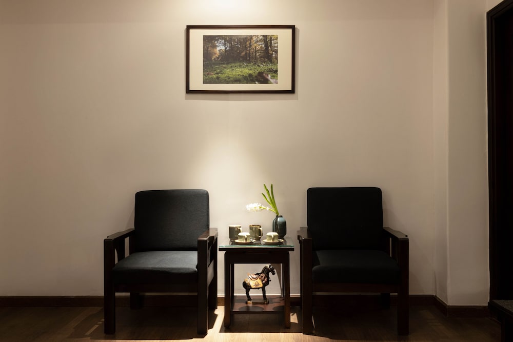 Cochin Zen Hotel