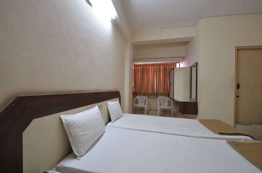 Hotel Maya Deluxe