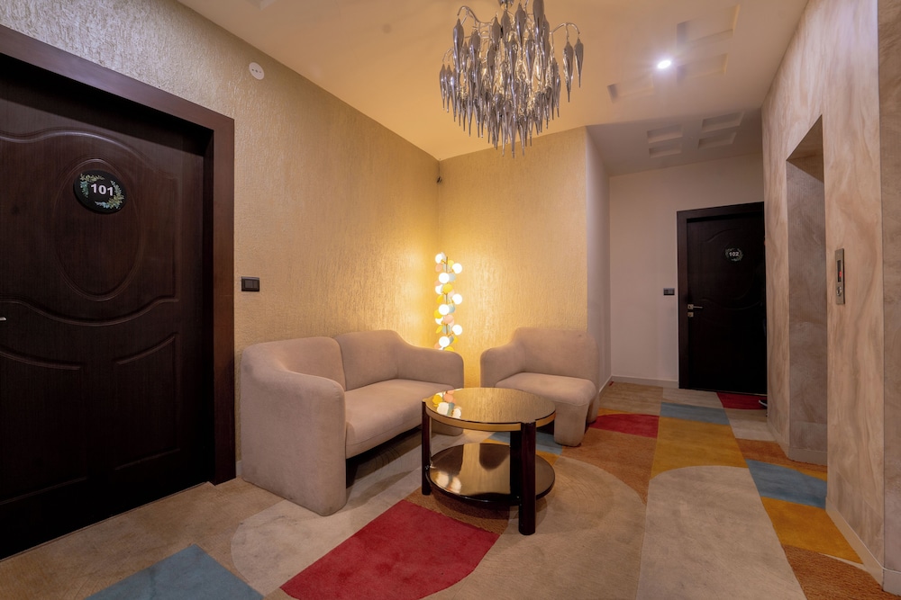  Pink Mango A Boutique Hotel