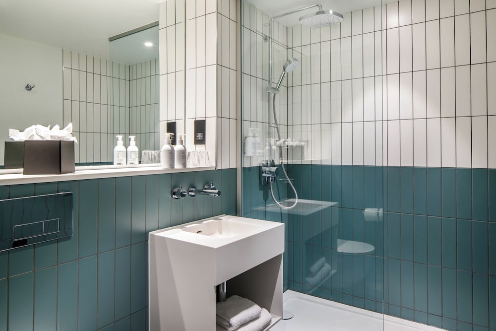 Southgate Hotel London