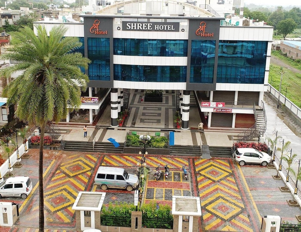 SHREE HOTEL