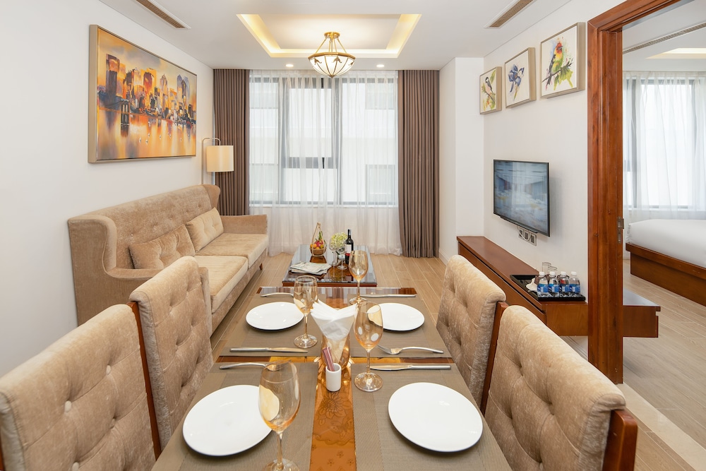 Paris Deli Danang Beach Hotel