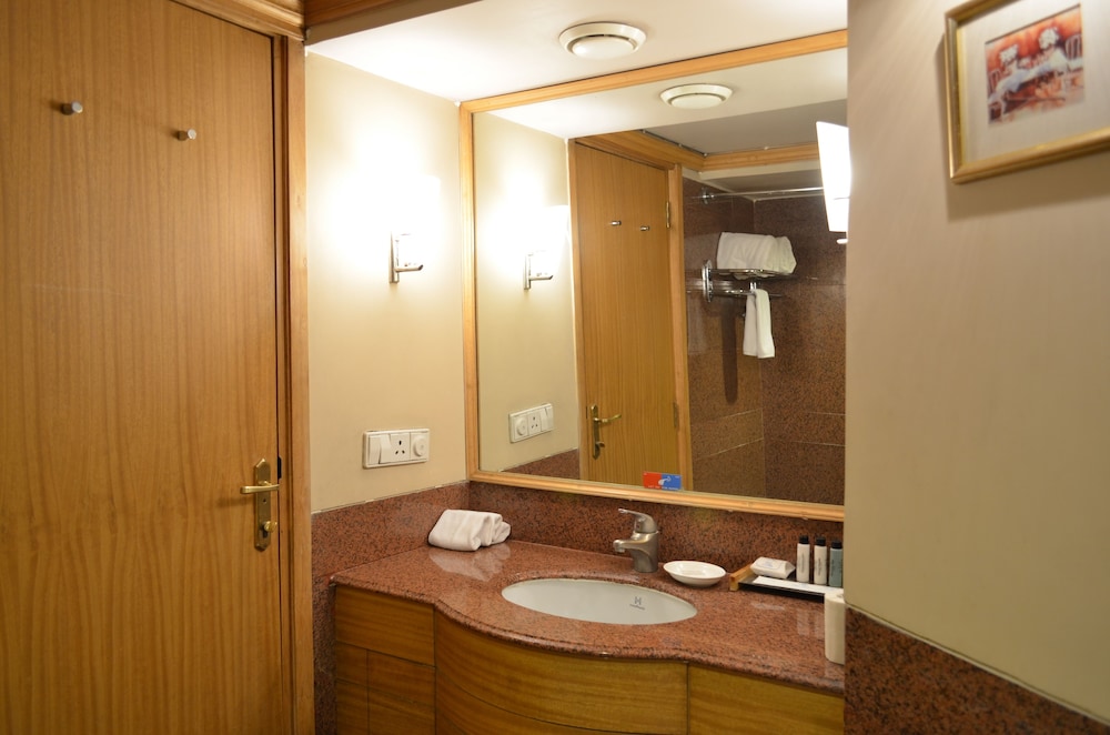 The Maya Hotel Jalandhar