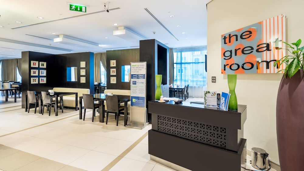 Holiday Inn Express Dubai, Internet City by IHG
