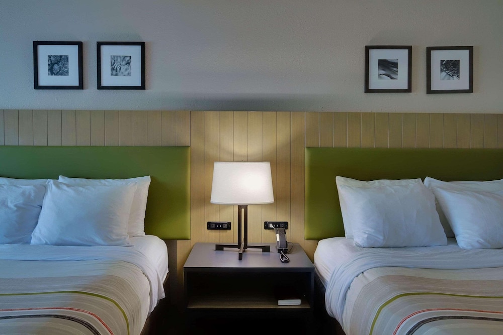 Country Inn & Suites By Radisson, Savannah Gateway, GA