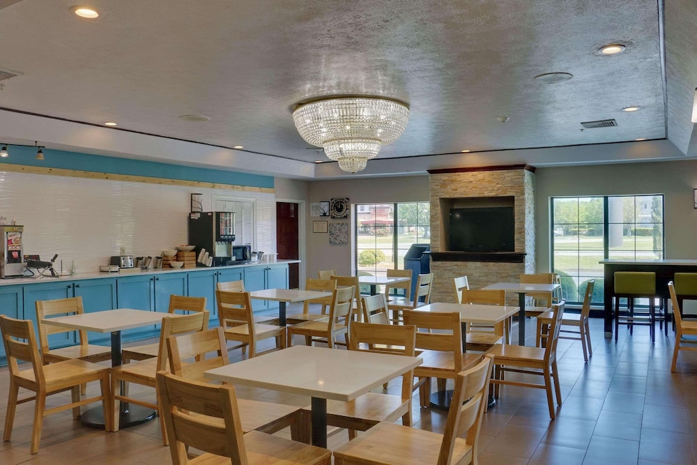 Country Inn & Suites By Radisson, Savannah Gateway, GA