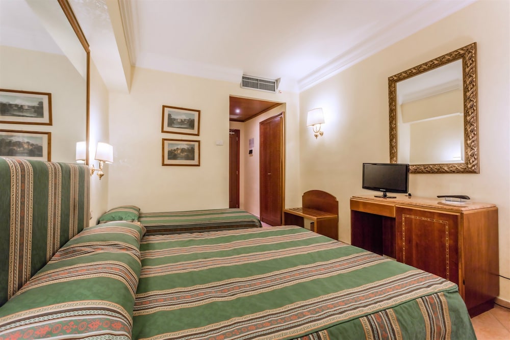 Raeli Hotel Archimede