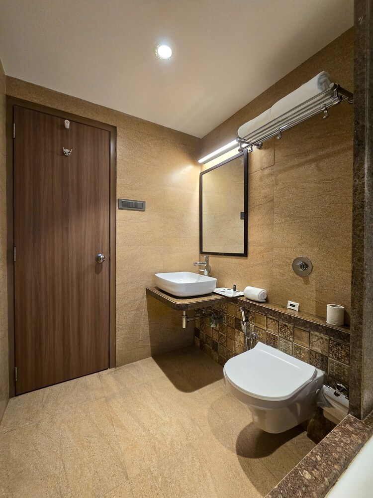 Hotel Express Inn