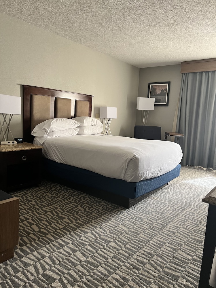 DoubleTree by Hilton Hotel Augusta