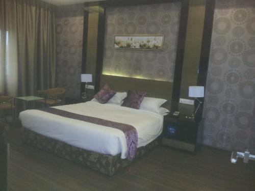 Saffron Hotel