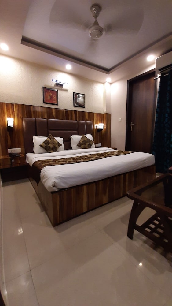 Krishna Inn
