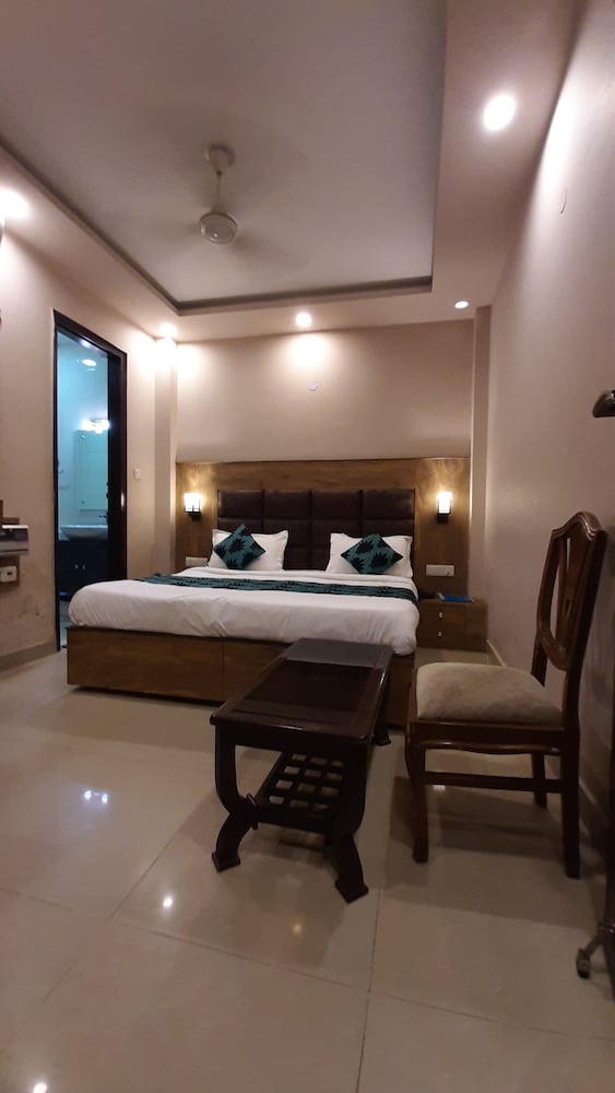 Krishna Inn
