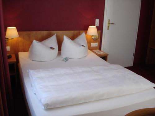Sunnys Hotel & Residence