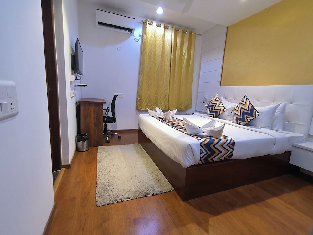 The Pommels Service Apartment