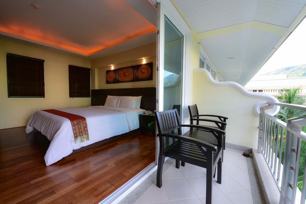 R Mar Resort and Spa