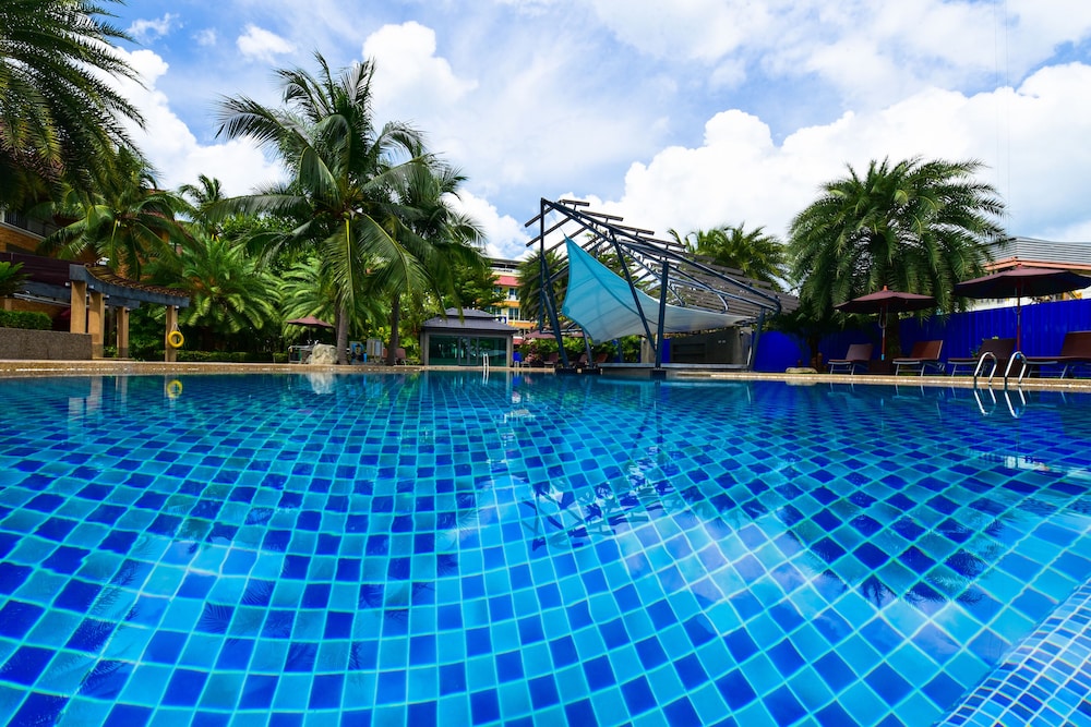 R Mar Resort and Spa