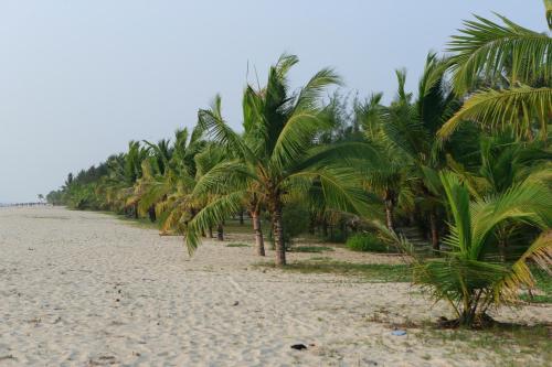 Mayas Beach House - Boutique Serviced Villa