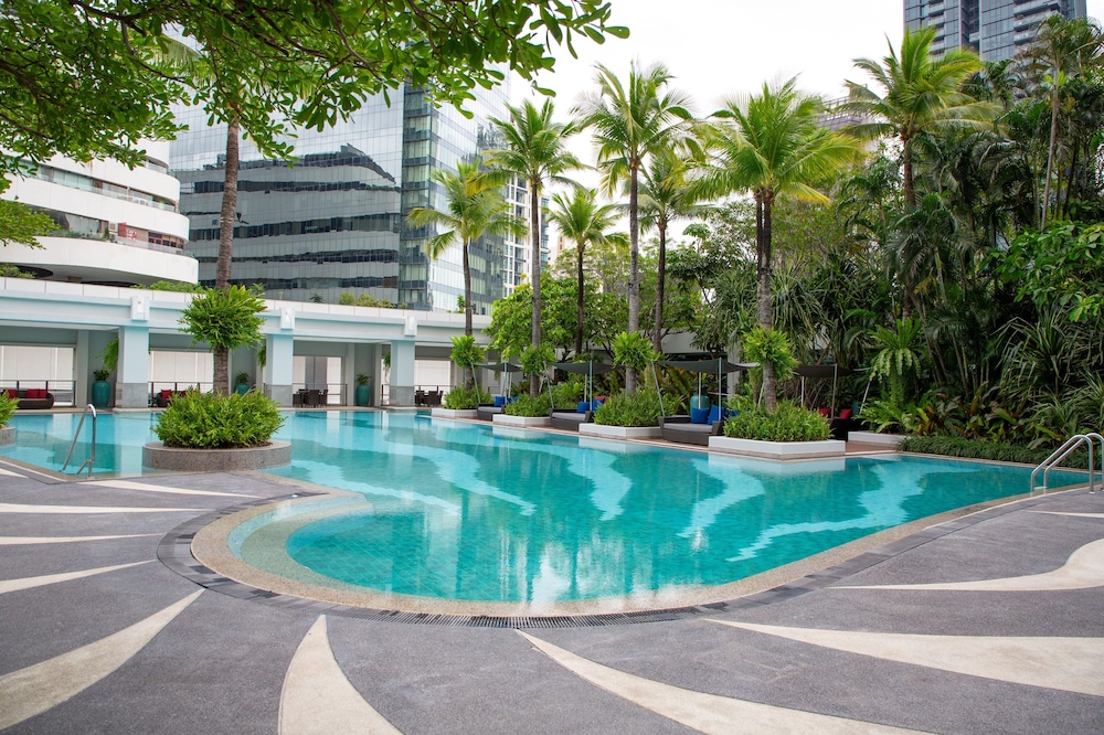 Emporium Suites by Chatrium