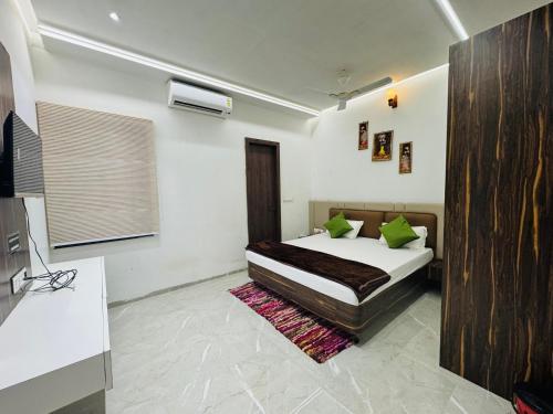 KRISHNA HOME STAY