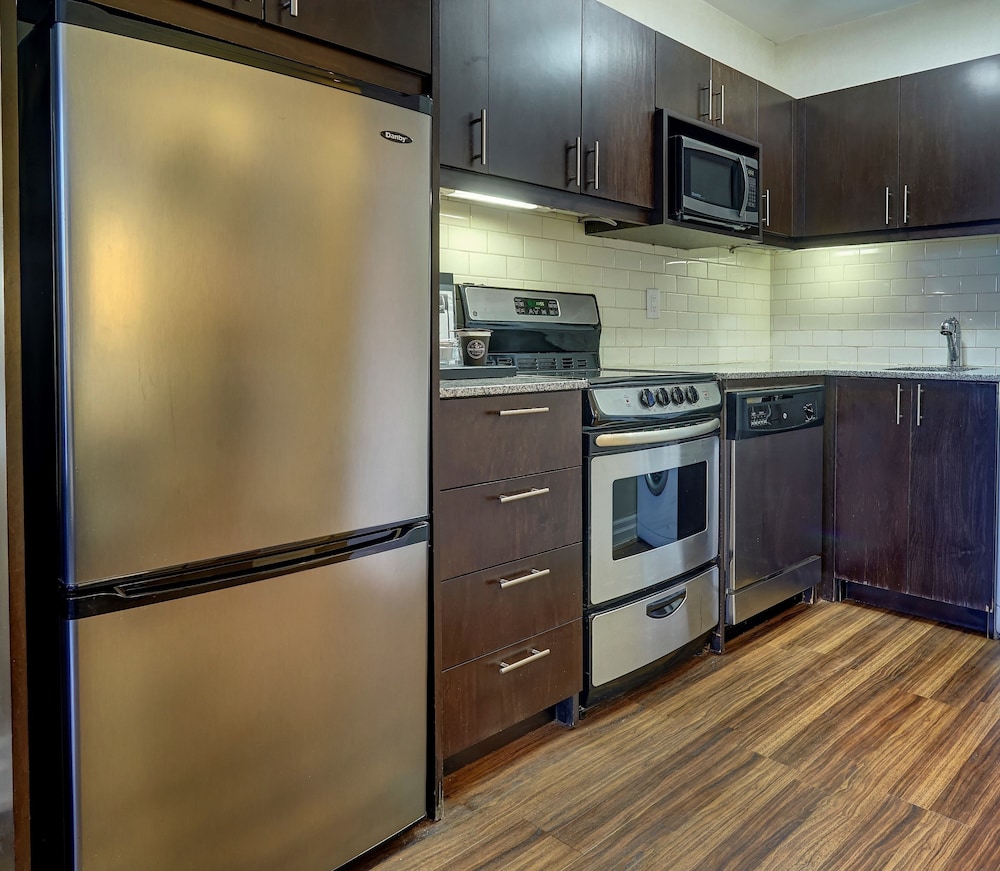 Town Inn Suites