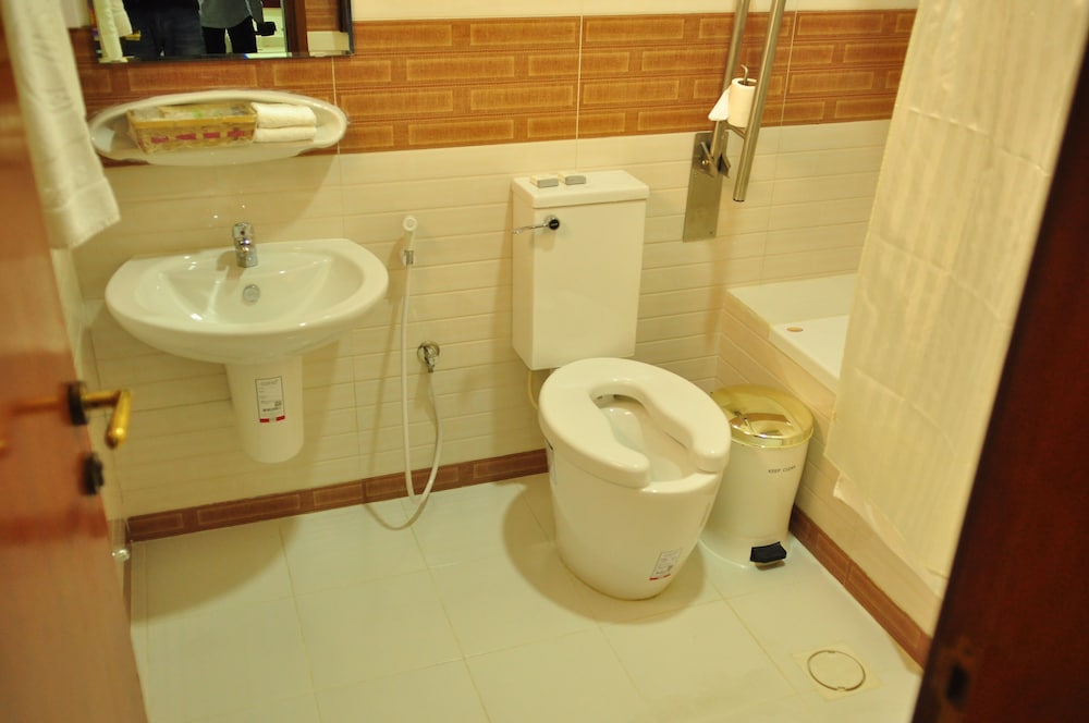Al Bahjah Hotel