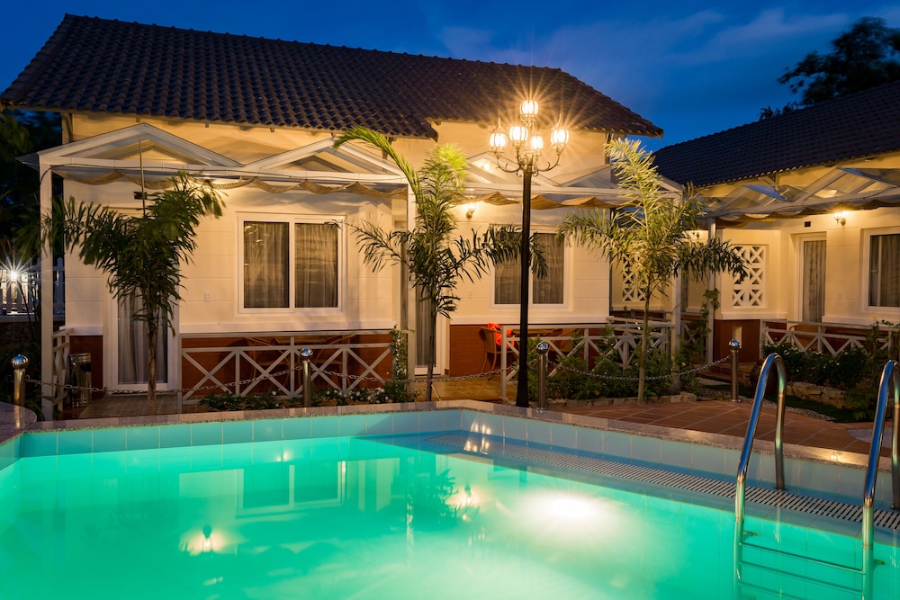 Blue Paradise Resort