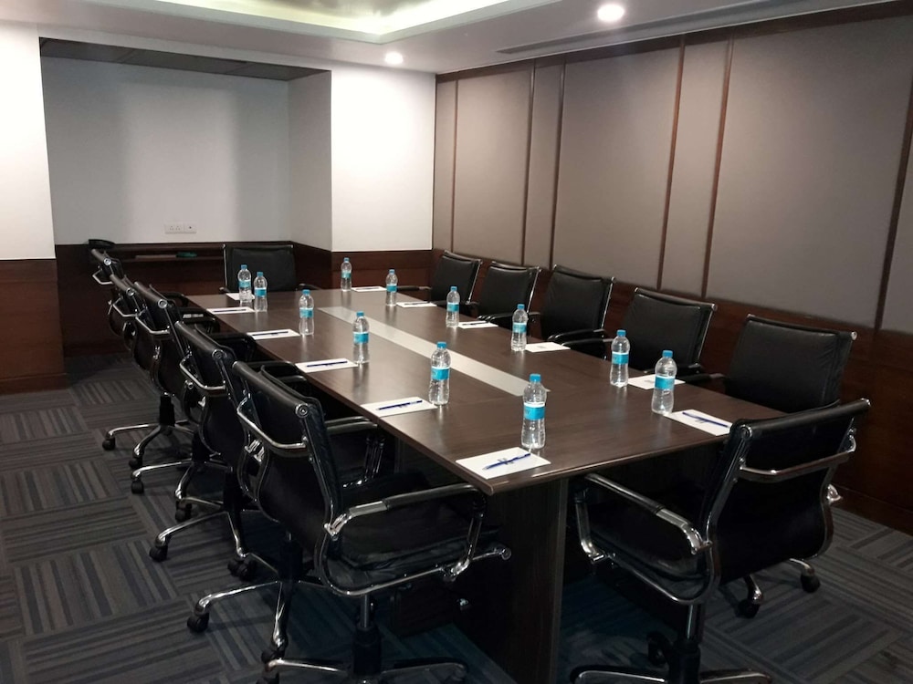 Nirwana Hometel Jaipur - A Sarovar Hotel